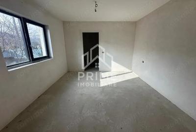 Casă cu 3 camere cu Teren 450 Mp în Ampoița