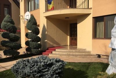 Casă individuală cu 6 camere în Central