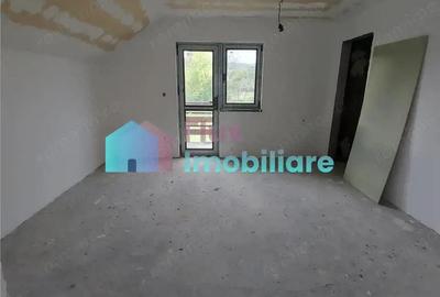 Casa cu 8450 mp teren in Solca Casa cu 8450 mp teren in Solca - 8