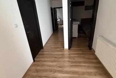 Casă cu 4 camere în Central - 1