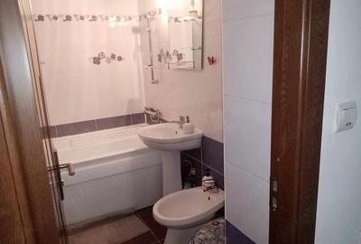 Apartament cu 2 camere decomandat în 1 Mai - 2