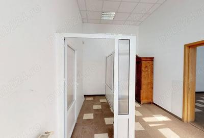 Spațiu comercial, de 79 mp, în Central - 7