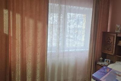 Apartament cu 4 camere decomandat în Apollo - 9
