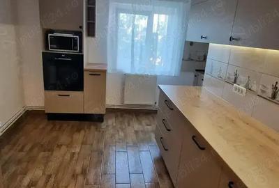 Apartament 4 camere Steaua decomandat amenajat centrala proprie - 1