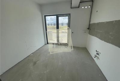 Apartament cu 2 camere decomandat în Exterior Sud - 10