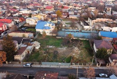 Teren de 1250 mp, în Central - 3