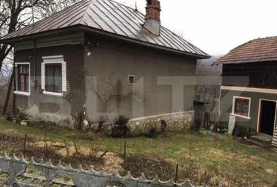 Casă cu 5 camere cu Teren 1682 Mp în Central