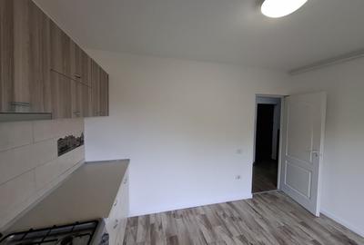 Apartament cu 2 camere decomandat în Km 4 - 5