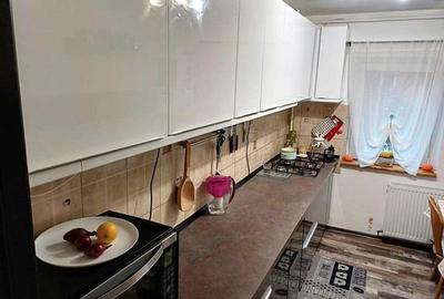 Apartament cu 3 camere decomandat, mobilat în Centrul Civic - 2