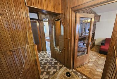 Apartament cu 3 camere decomandat, mobilat în Micro IV - 10