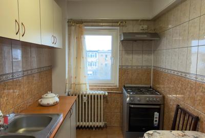 Apartament cu 2 camere decomandat, mobilat în Apusului - 8