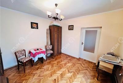 Casa de 3 camere cu pivnita si teren situata in zona Lupeni Sibiu - 2
