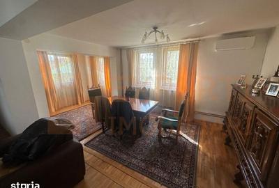 Casă cu 10 camere cu Teren 1000 Mp în Km 4 - 6