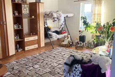 Casă cu 3 camere cu Teren 2300 Mp în Budeasa - 2