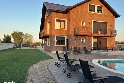 Casă cu 4 camere în Central - 1