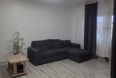 Apartament cu 3 camere decomandat în Central - 1