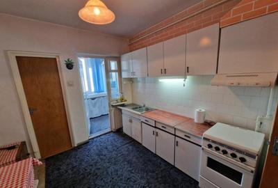 Apartament de vanzare 3 camere, 85 mp, zana-Albina - 12