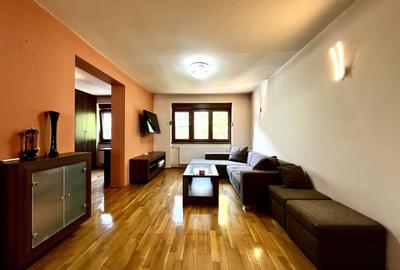Apartament cu 4 camere decomandat, mobilat în Central