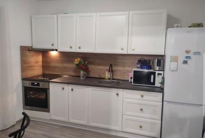 Casă cu 4 camere în Central - 2