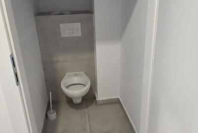 Spațiu comercial, de 83 mp, în Central - 11