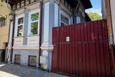 Casă individuală cu 5 camere cu Canalizare în Ultracentral - 1
