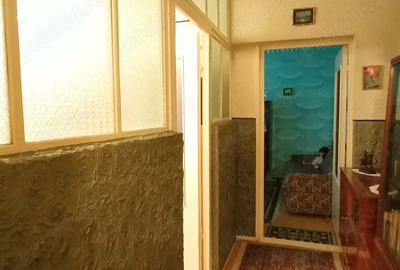 Apartament cu 2 camere decomandat în Buhuși - 9
