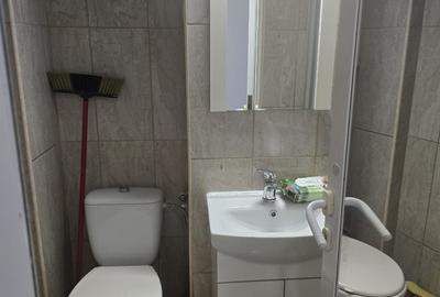 Năvodari -Liceul Lazăr Erdeleanu -3 camere-centrală gaze- termen lung -400 euro - 16
