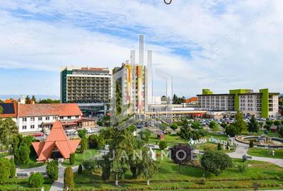 Apartament cu 3 camere semidecomandat în Central - 2