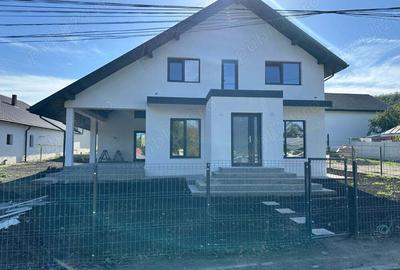 Casă cu 4 camere în Central - 10