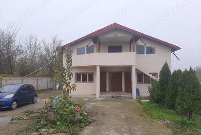 Casă cu 4 camere în Exterior Vest - 3