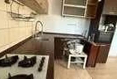 Apartament decomandat cu 3 camere, situat la etajul 5 din 5 - 10