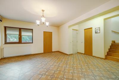 Casă eficientă, cu garaj, într-un complex liniștit – poziție excelentă. - 4