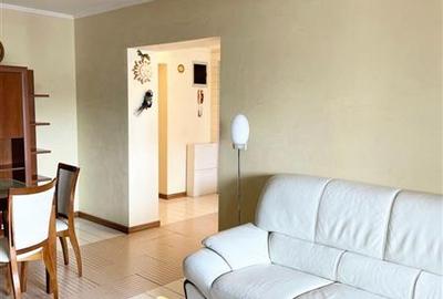 Apartament cu 3 camere decomandat, mobilat în Unirii