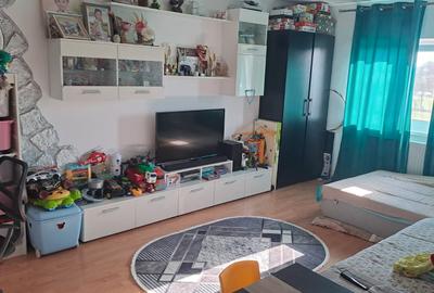 Apartament cu  camere decomandat zona Dorally (Cod E5)