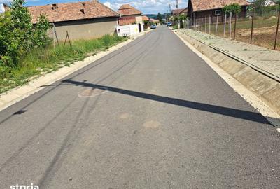 Teren de 500 mp, în Teiu