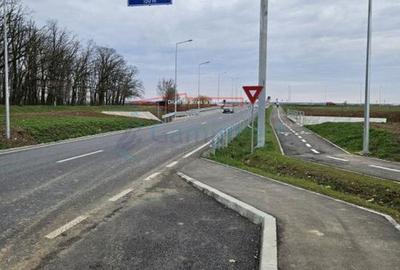 Teren de 14400 mp, în Centura