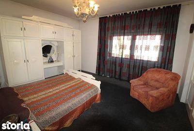 Casă cu 6 camere decomandat cu Teren 335 Mp în Central - 8