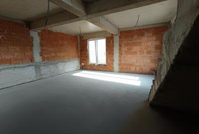 Duplex cu 4 camere cu Canalizare în Valea Lupului - 1