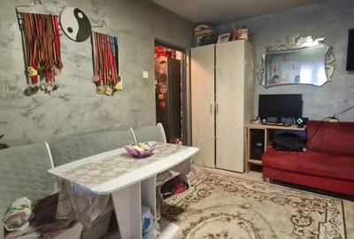 Garsonieră decomandată în Central - 2