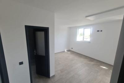 Casă cu Teren 500 Mp în Central - 1