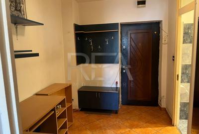 Garsonieră decomandată, mobilată în 1 Mai - 6