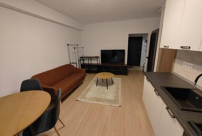 Apartament cu 2 camere semidecomandat, mobilat în Florești