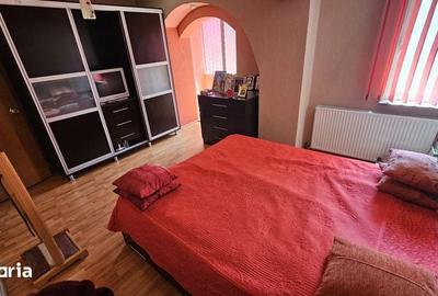 Apartament cu 4 camere decomandat în Central - 8