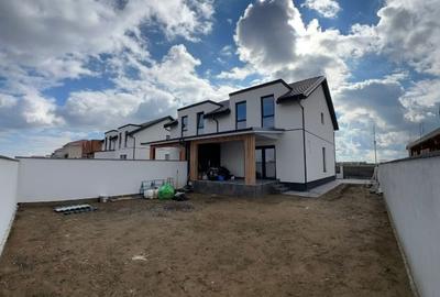 Duplex cu 4 camere cu Canalizare în Moșnița Nouă - 10