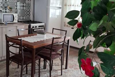 Apartament cu 2 camere decomandat în Girov - 2