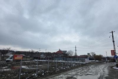 Teren de 11000 mp, în Traian