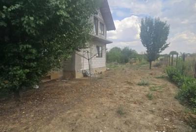 Casă cu 5 camere cu Teren 1300 Mp în Malu Mare - 10