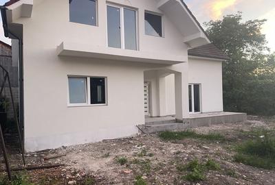 Casă cu 4 camere în Petru Rareș - 3