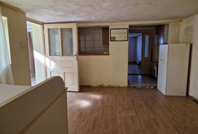 Apartament cu 3 camere decomandat în Astra - 9