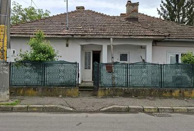 Casă cu 4 camere în Exterior Vest